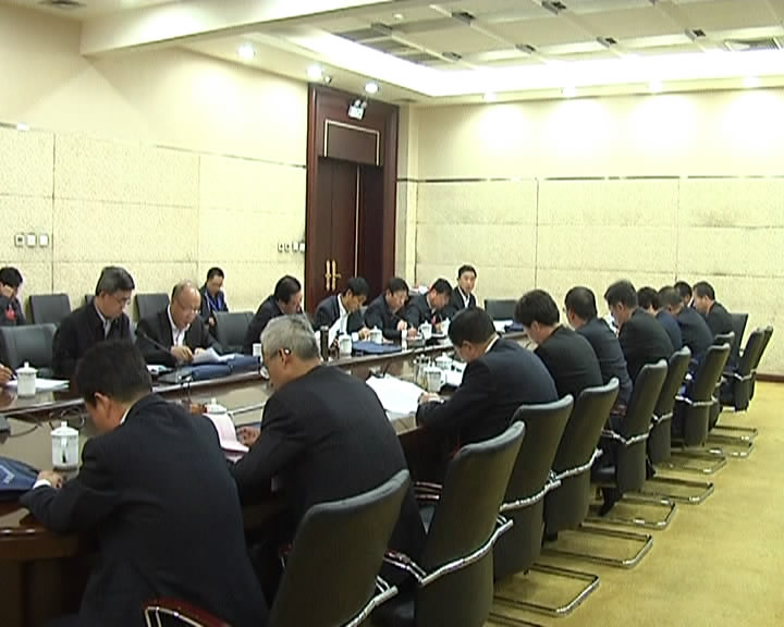 市领导参加政协第四届忻州市委员会第一次会议各界别分组讨论